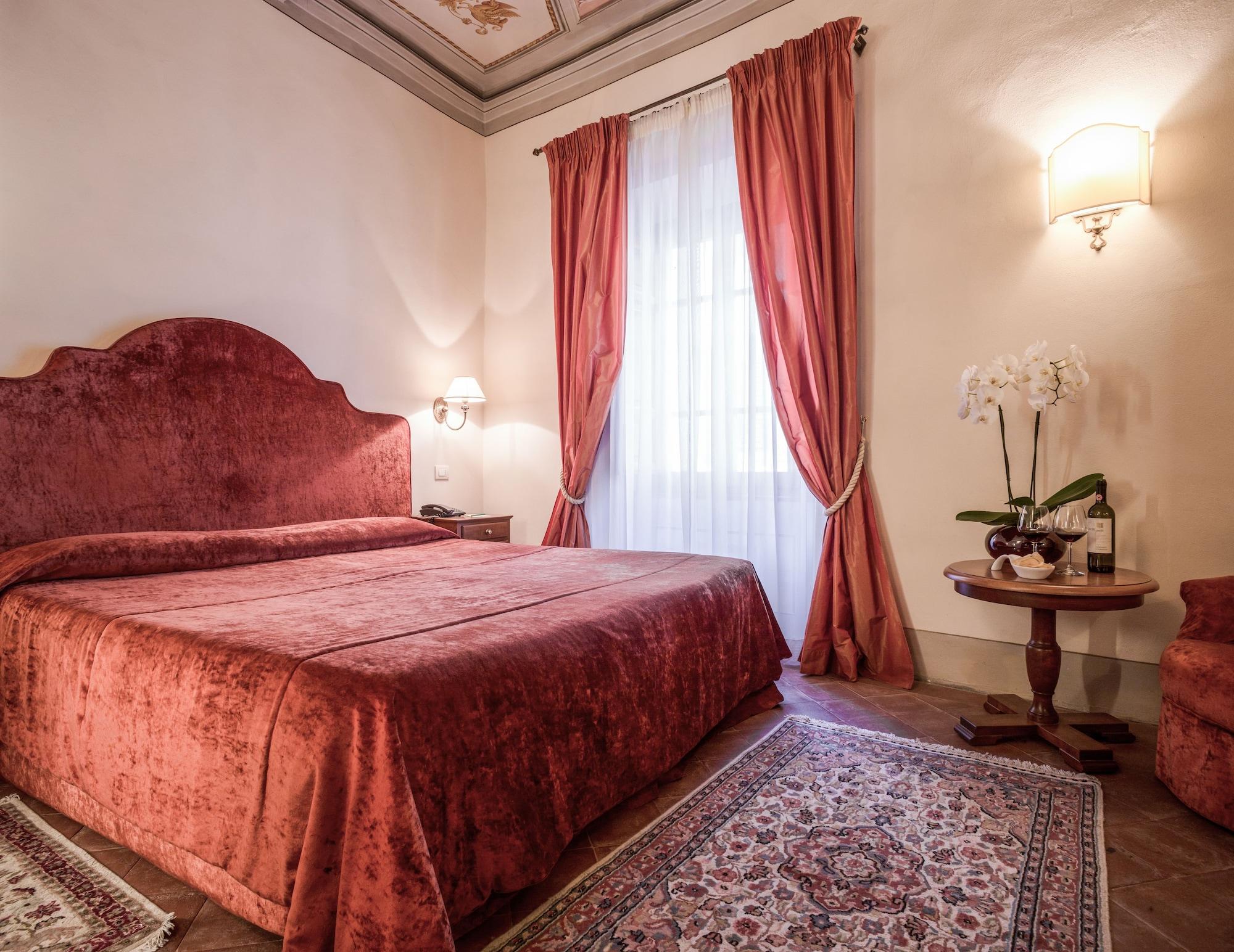 Palazzo San Niccolo & Hotel 4*